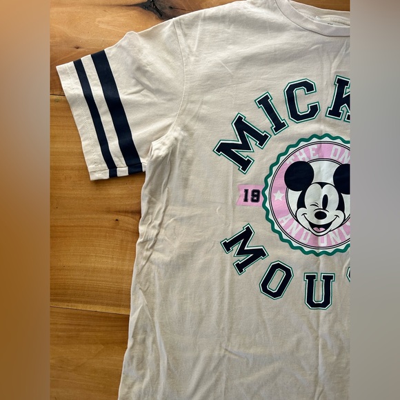 H&M Light Beige Mickey Mouse t-shirt Youth 16/18 or Women's small - Picture 6 of 8